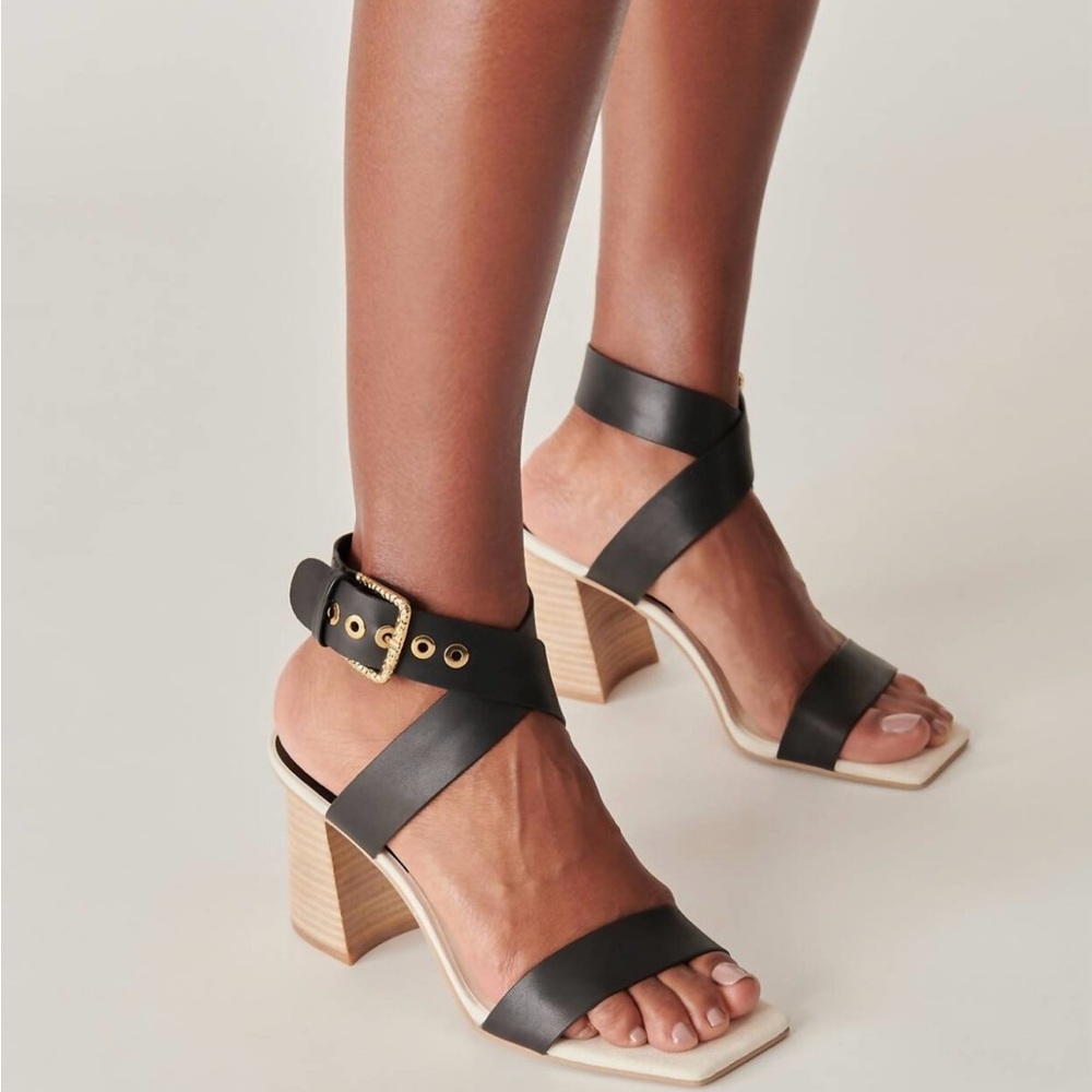 Dolce Vita Black Leather Paytin Strap Sandal W Wood Heel & Buckle Sz 37 US 7 NWT
